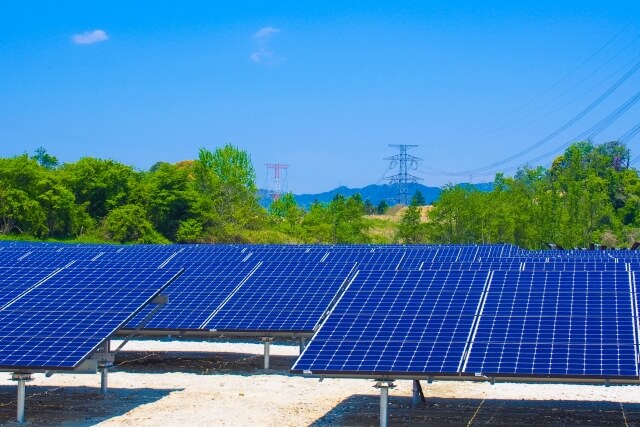 太陽光発電の低圧と高圧ってどう違う?それぞれの特徴を解説