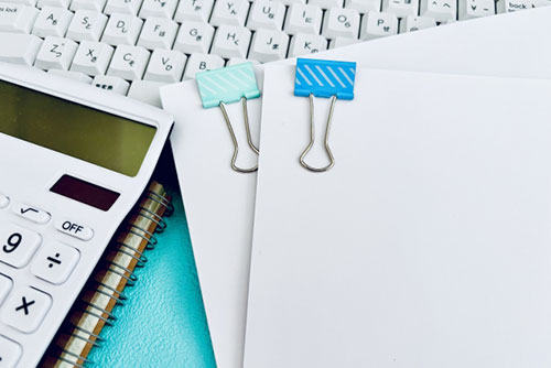 【ケース別】太陽光発電の名義変更に必要な書類一覧