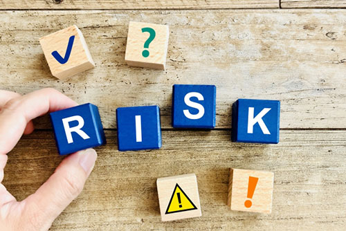 【要注意】日本でプラグインソーラーを利用する前に知るべき法的リスク