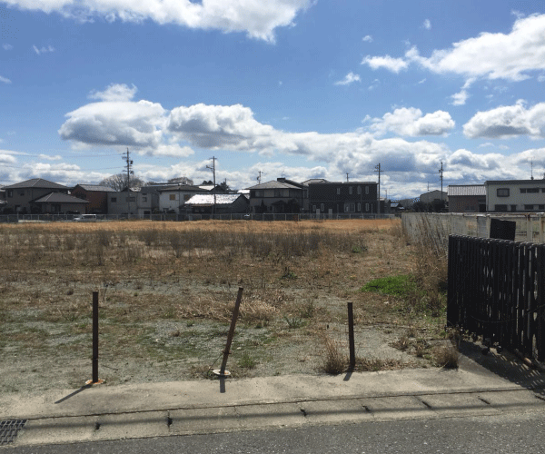 【21円】高圧818.4kW 限定一区画 年収入約2,175万円 三重県松阪市土地付き分譲太陽光発電物件