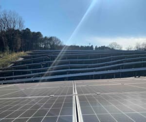 【中古18円】高圧案件　パネル総容量1,323.2kW　表面利回り約12.13％　年収入約3,250万円　埼玉県比企郡鳩山町【2930】